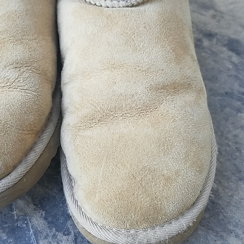 Classic UGG boots in light caramel color - Picture 5 of 6